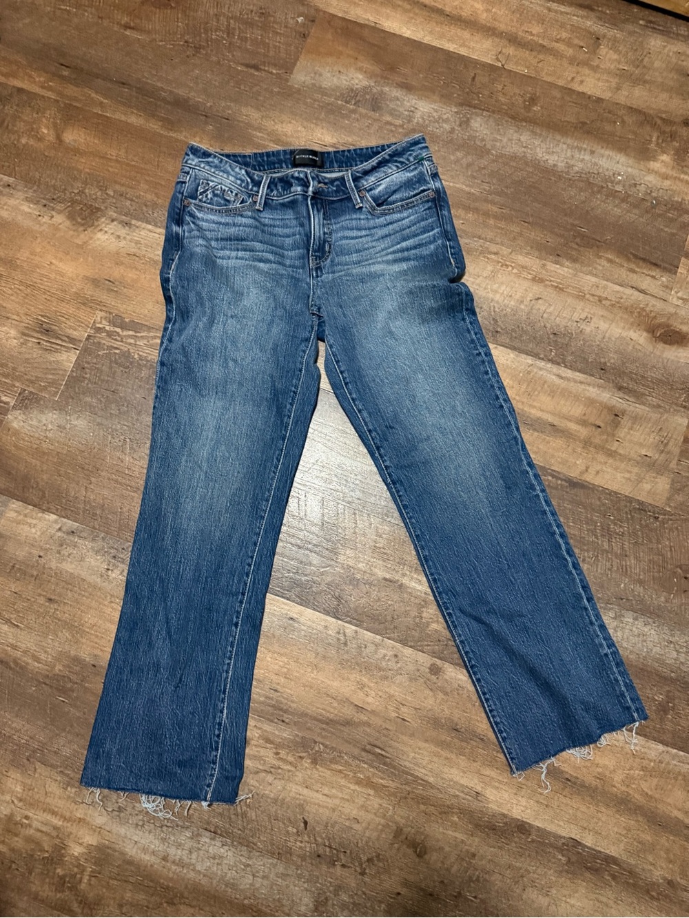 Buckle Women's Medium Wash Straight-Leg Jeans